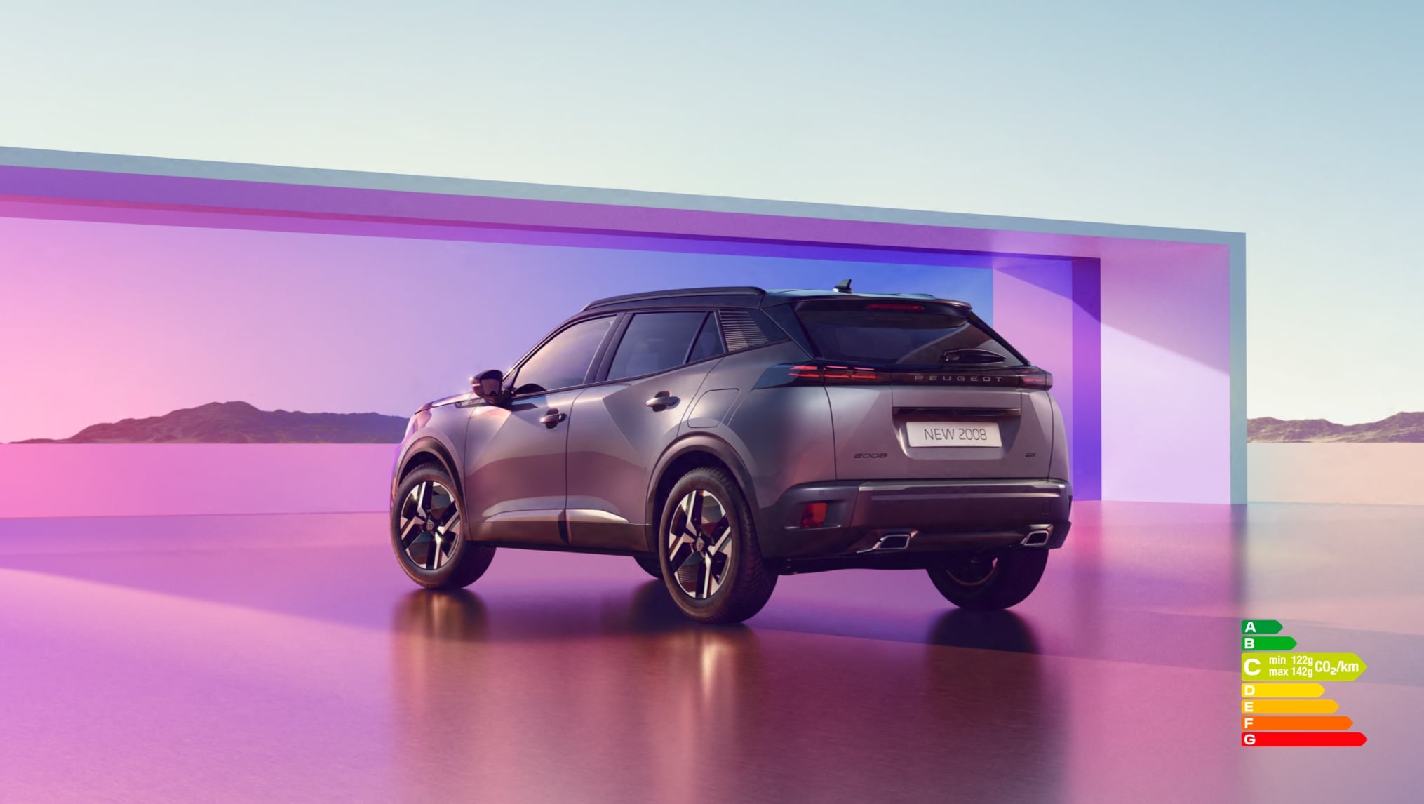 Peugeot 2008, вигляд ззаду з лівого боку