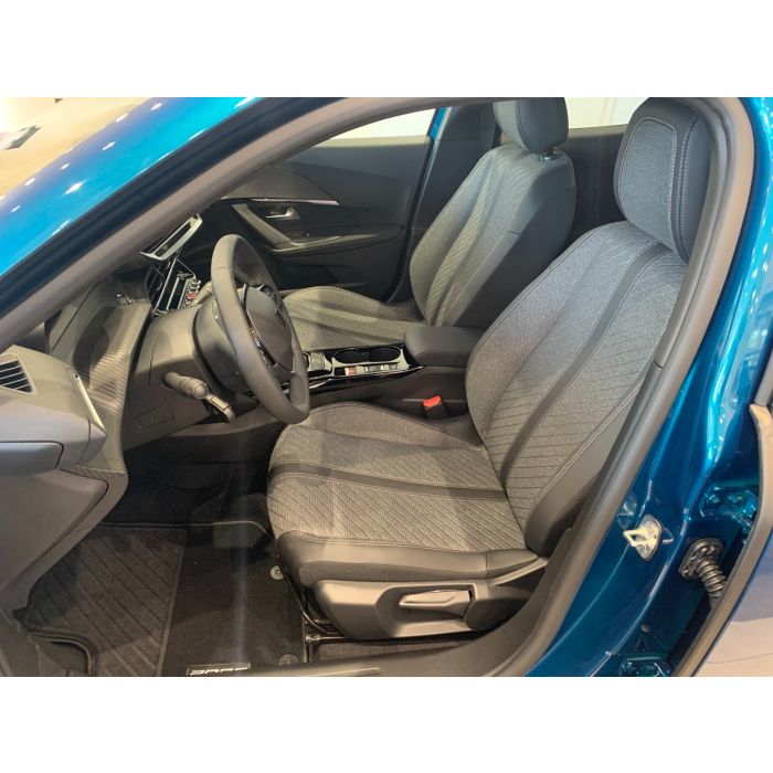 Peugeot 2008 1.2 PureTech (130 к. с.) АКПП-6 Allure 2025