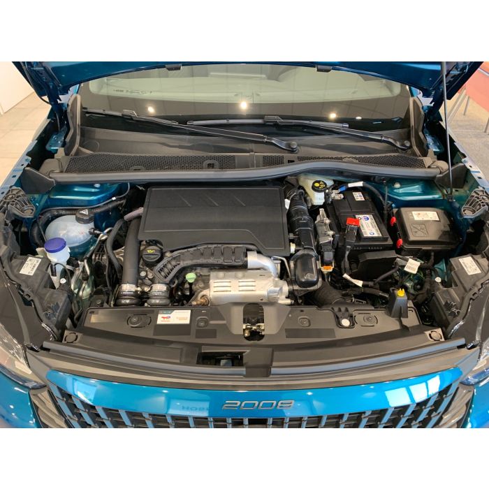 Peugeot 2008 1.2 PureTech (130 к. с.) АКПП-6 Allure 2025