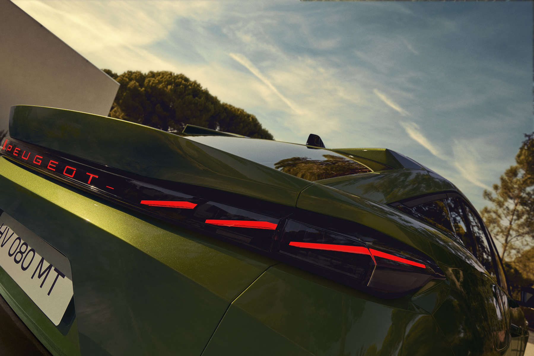 Новий PEUGEOT 408, вигляд ззаду